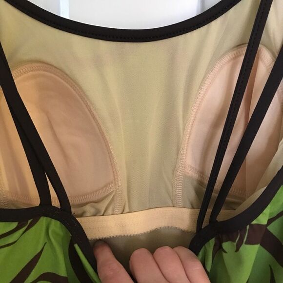 Mainstream Full Coverage One Piece Swimsuit - Picture 11 of 11